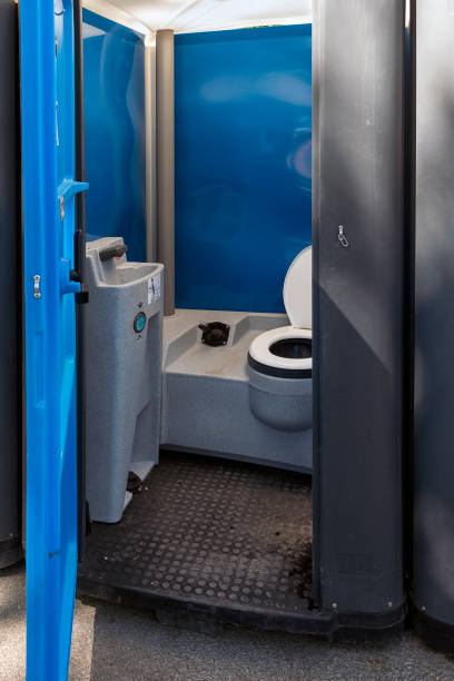 Best Porta potty rental near me  in East Bakersfield, CA