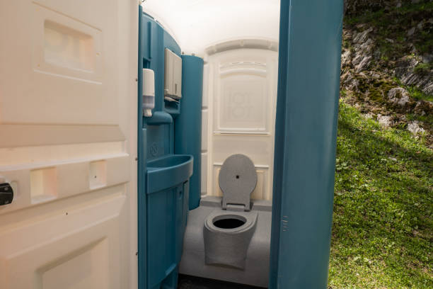 Professional porta potty rental in East Bakersfield, CA