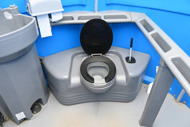 Best Portable restroom trailer rental  in East Bakersfield, CA